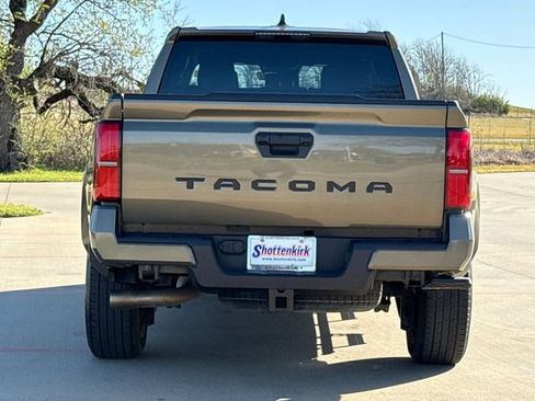 Used 2025 Toyota Tacoma TRD Sport RWD image 8
