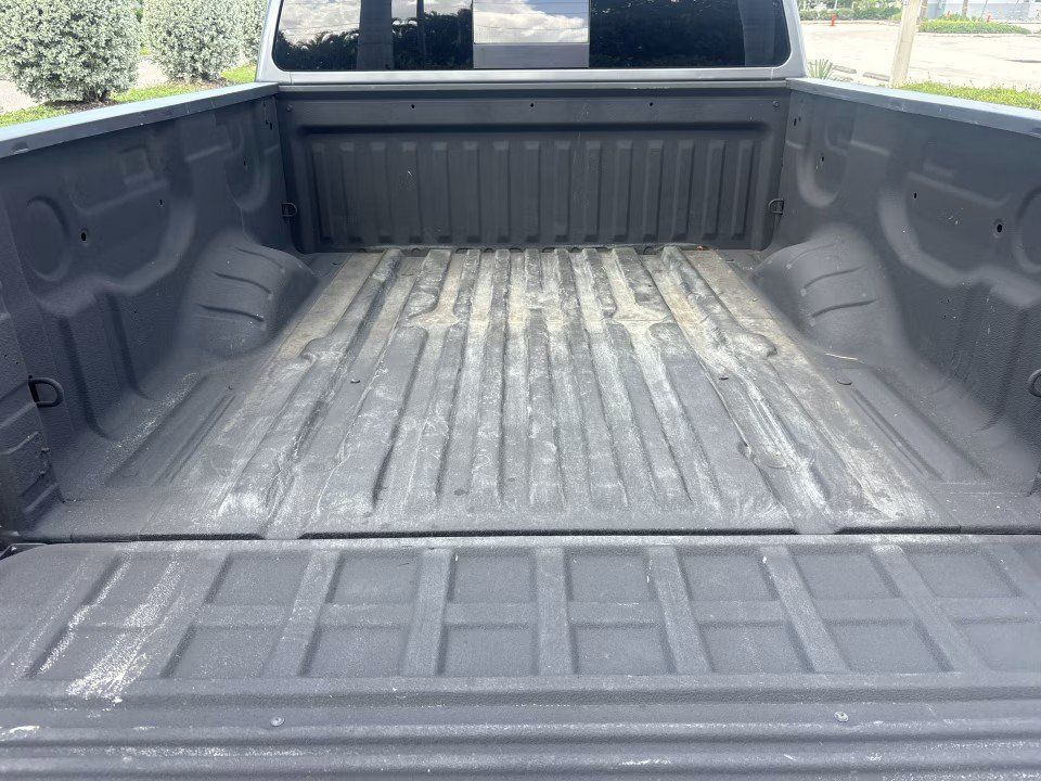 Used 2019 Nissan Titan SV RWD image 29