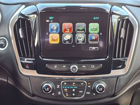 Used 2018 Chevrolet Traverse LT FWD image 23