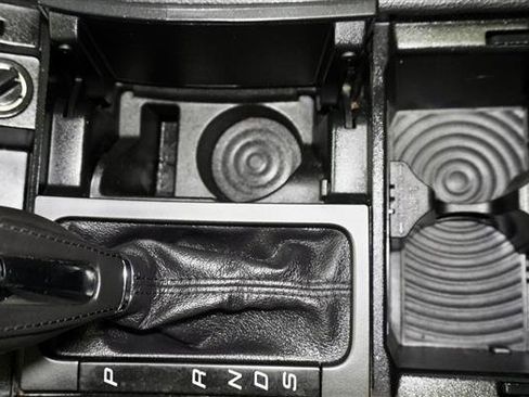 Used 2015 Ford Taurus Limited image 20