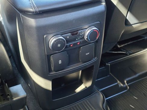 Used 2020 Ford Explorer XLT w/ Equipment Group 202A image 21