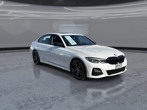 Used 2021 BMW 330i Sedan w/ M Sport Package RWD image 2