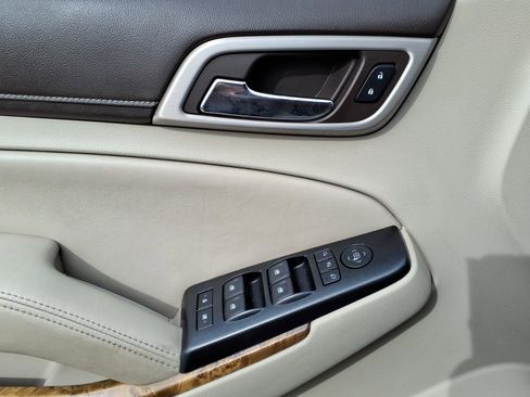 Used 2015 GMC Yukon Denali w/ Premium Package image 11