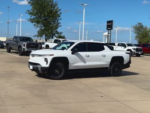 New 2026 Chevrolet Silverado EV LT image 6