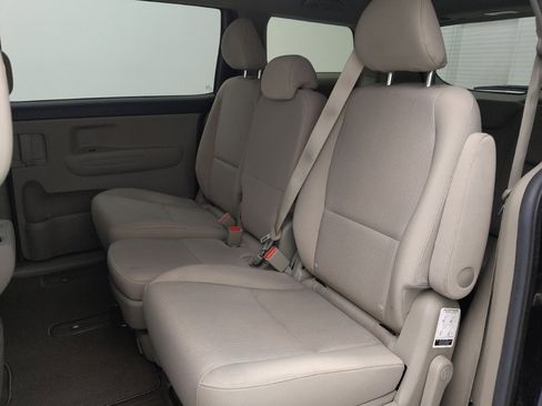 Used 2019 Kia Sedona LX FWD image 18