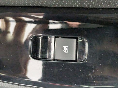 Used 2014 Chevrolet SS image 36