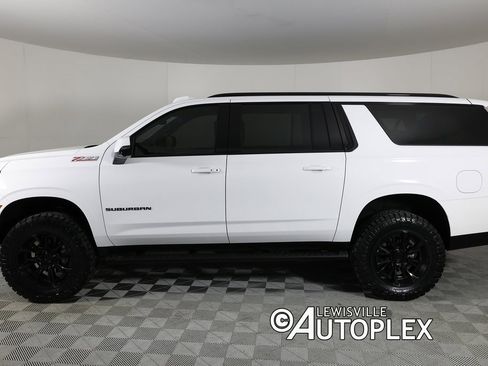 Used 2026 Chevrolet Suburban Z71 w/ Comfort Package image 8