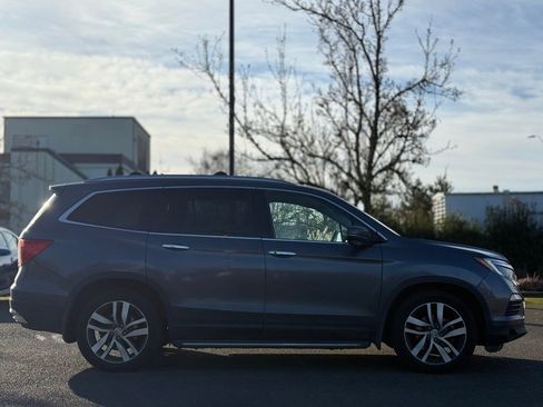 Used 2016 Honda Pilot Touring image 6