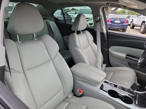 Used 2020 Acura TLX FWD image 11