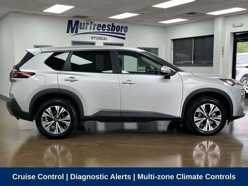Used 2023 Nissan Rogue SV AWD/4WD image 4