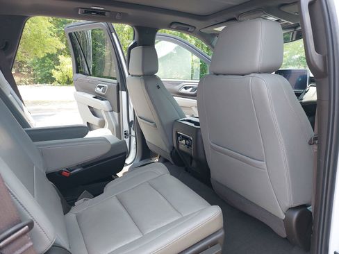 Used 2023 Chevrolet Tahoe LT w/ LT Signature Plus Package AWD/4WD image 12
