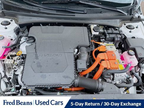 Used 2025 Hyundai Elantra SEL FWD image 26