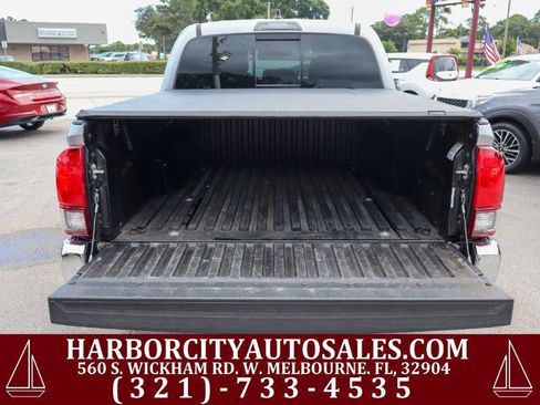 Used 2021 Toyota Tacoma SR5 RWD image 5