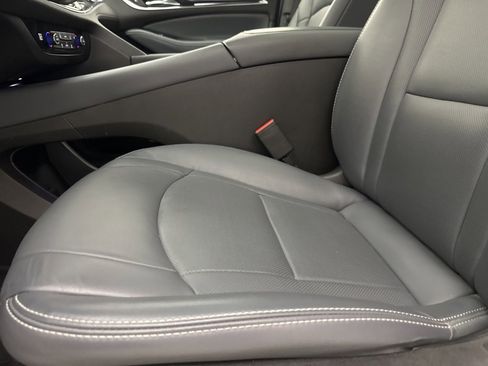 Used 2023 Buick Enclave Essence w/ Experience Buick Package image 30