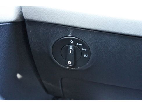 Used 2022 Volkswagen Taos SE image 19