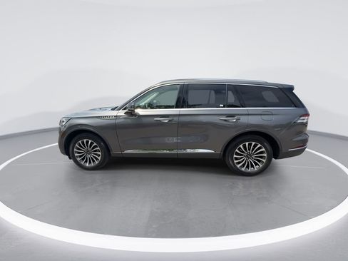 Used 2023 Lincoln Aviator AWD w/ Premium Package image 5