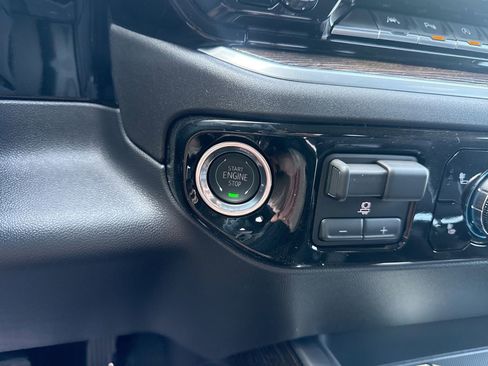 New 2026 GMC Sierra 1500 Elevation AWD/4WD image 17