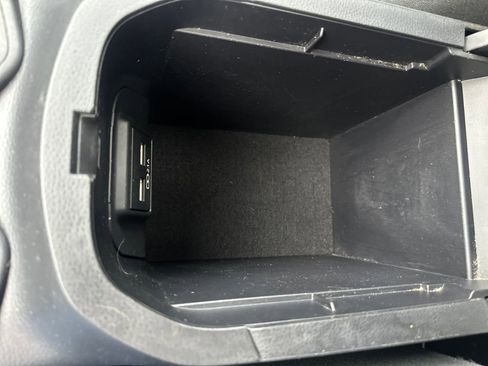 Used 2021 Toyota RAV4 XLE w/ Convenience Package image 27