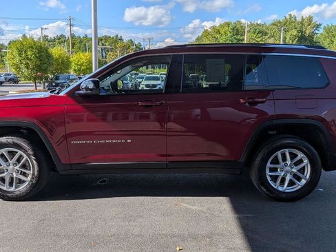 Used 2022 Jeep Grand Cherokee L Laredo w/ Luxury Tech Group I AWD/4WD image 5