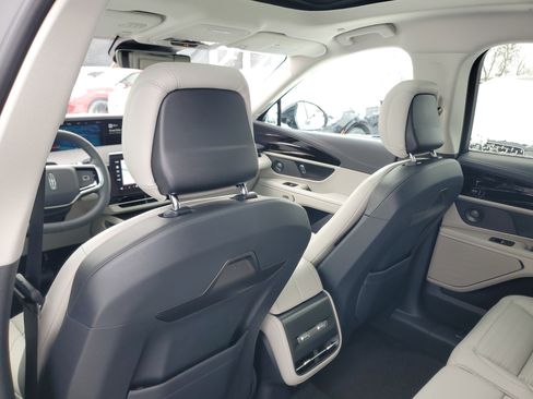 New 2026 Lincoln Nautilus Reserve image 29