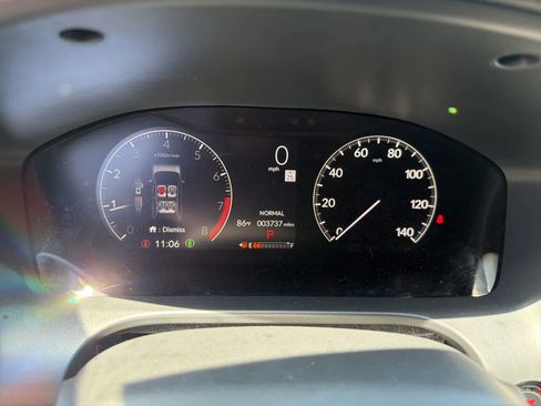 Used 2025 Honda HR-V Sport image 2