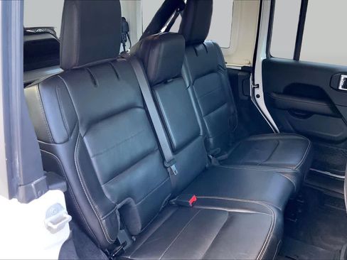 Used 2023 Jeep Wrangler Unlimited Sahara w/ LED Lighting Group AWD/4WD image 20