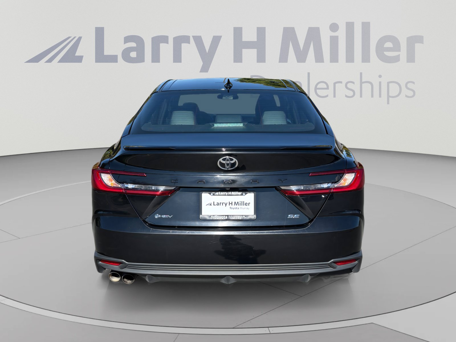 Used 2025 Toyota Camry SE FWD image 4