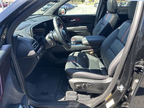 Used 2024 Chevrolet Traverse RS w/ LPO, Floor Liner Package image 11