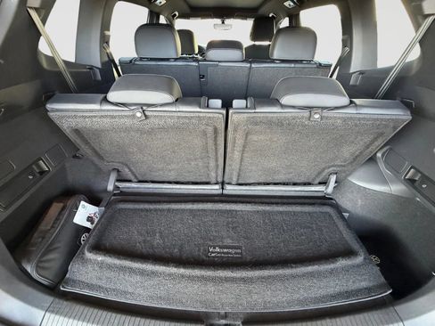 Used 2021 Volkswagen Tiguan SE R-Line w/ 3rd Row Seat Package image 13