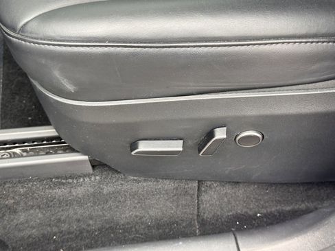 Used 2023 Tesla Model Y Long Range image 19