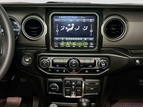 Certified 2023 Jeep Wrangler Unlimited w/ 8.4" Radio Group AWD/4WD image 12