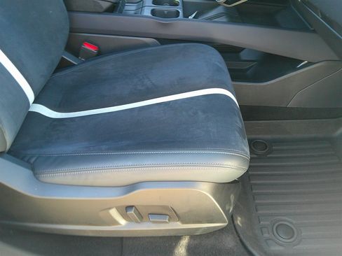 Used 2023 Fisker Ocean One image 19