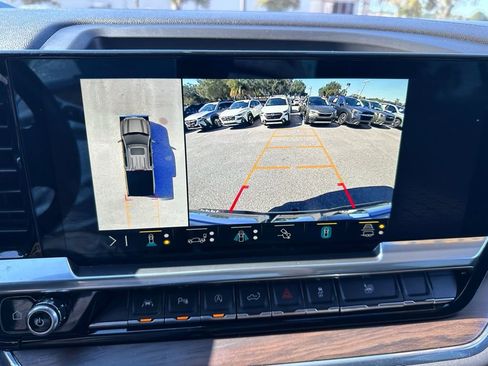 Used 2023 GMC Sierra 1500 SLT w/ SLT Premium Package image 32