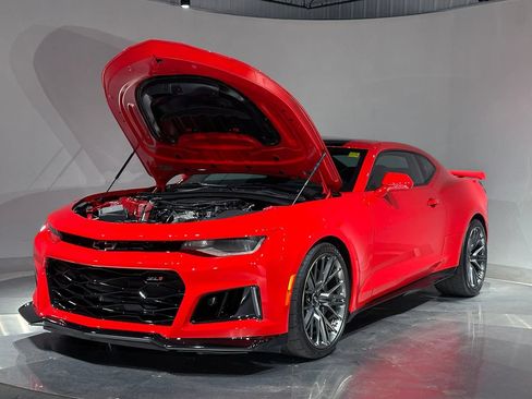 Used 2023 Chevrolet Camaro ZL1 RWD image 31