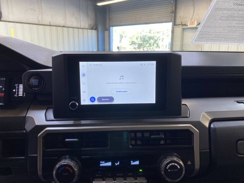 Used 2025 Toyota Tacoma SR5 image 38