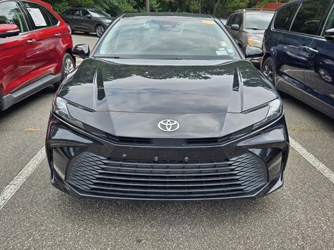 Used 2025 Toyota Camry LE FWD image 2