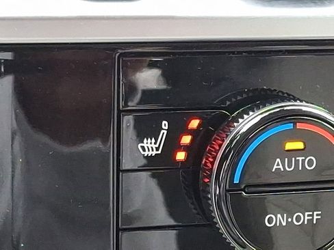 New 2025 Nissan Pathfinder SL image 19