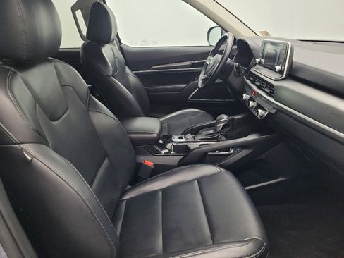 Used 2020 Kia Telluride LX image 21