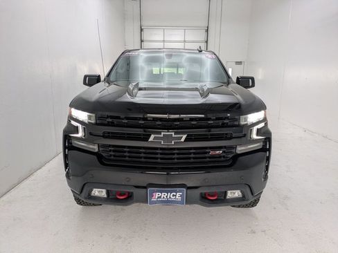 Used 2021 Chevrolet Silverado 1500 LT Trail Boss w/ Convenience Package II image 2