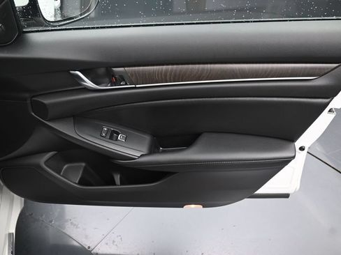 Used 2021 Honda Accord EX-L image 37