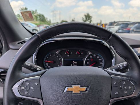 Used 2023 Chevrolet Traverse LT AWD/4WD image 11