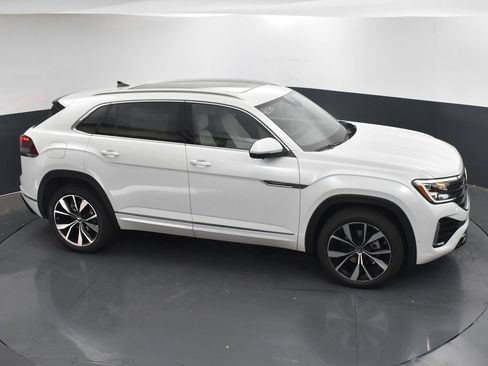 New 2026 Volkswagen Atlas Cross Sport SEL Premium R-Line AWD/4WD image 28