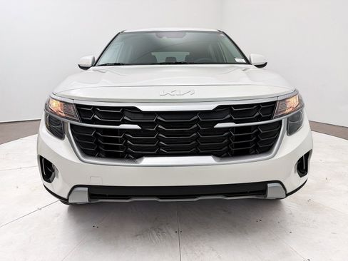 Certified 2024 Kia Seltos LX image 10