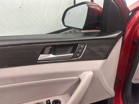Used 2019 Hyundai Sonata Limited image 12