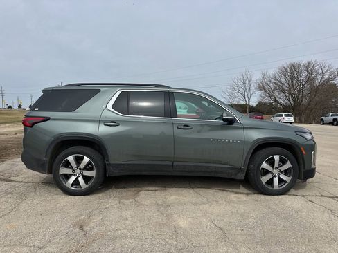 Used 2022 Chevrolet Traverse LT w/ LT Premium Package image 7