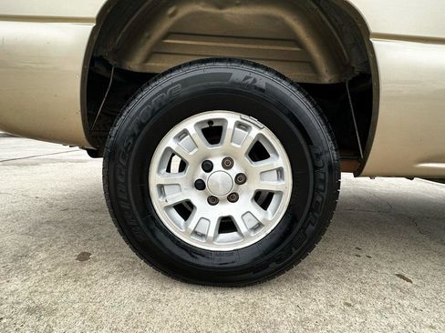 Used 2005 GMC Sierra 1500 SLE w/ Off-Road Package image 62