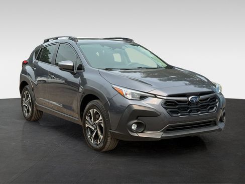 Used 2024 Subaru Crosstrek 2.0i Premium AWD/4WD image 3