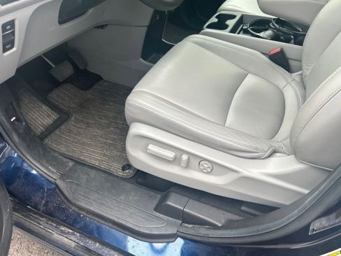 Used 2024 Honda Odyssey Touring image 11