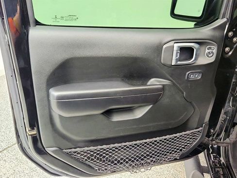 Used 2020 Jeep Wrangler Unlimited Sport S image 10