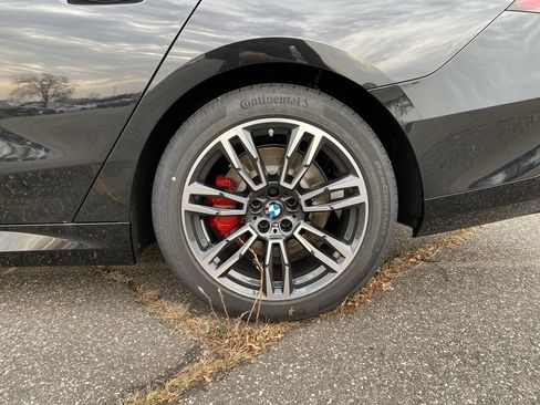 New 2026 BMW 530i xDrive w/ M Sport Package image 5